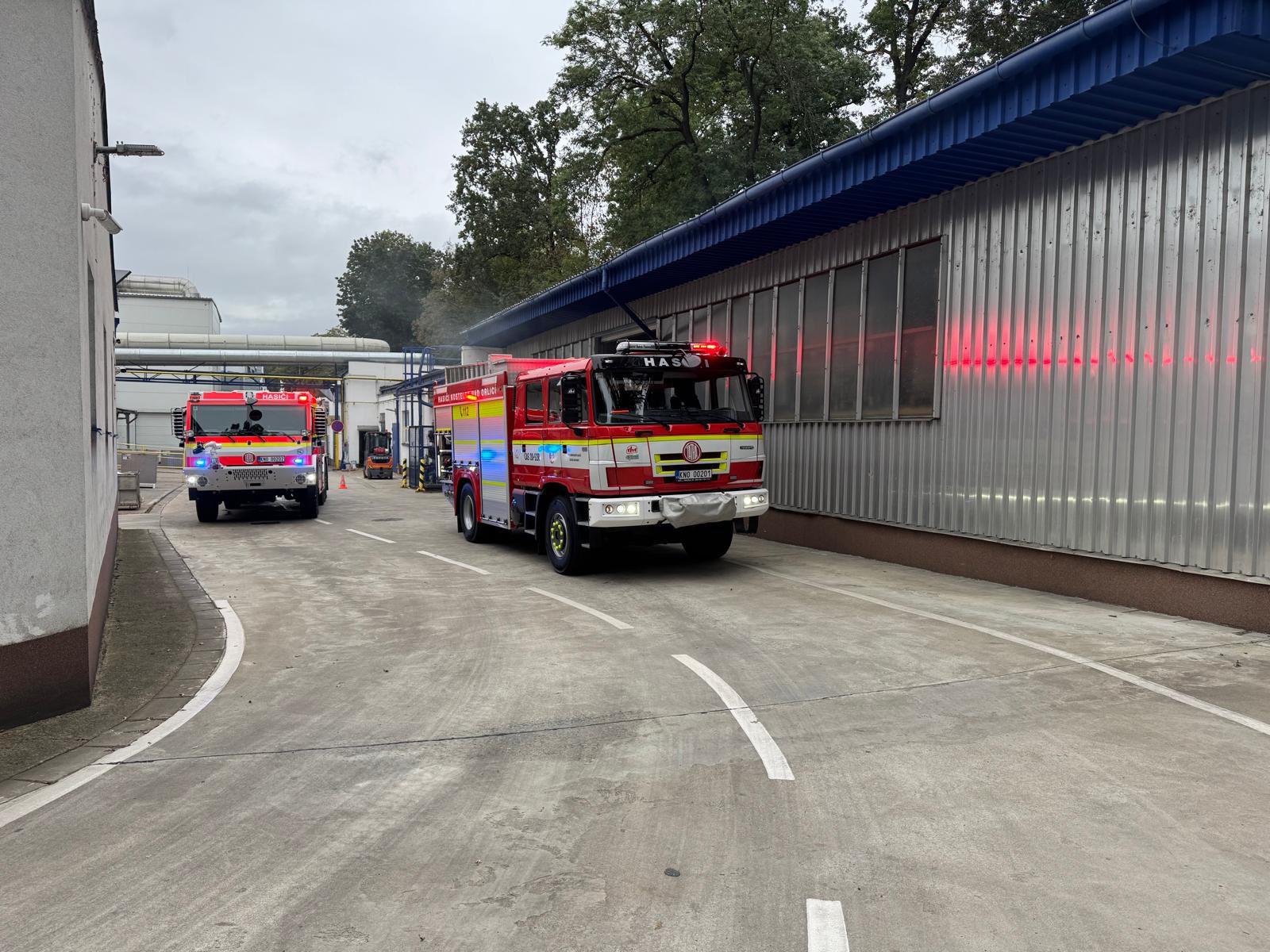 Požár v areálu firmy Tenneco v Kostelci nad Orlicí